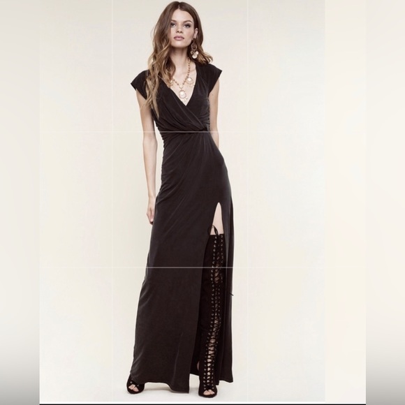 The Jetset Diaries Novella Black Maxi Dress.
Size S - Picture 3 of 6